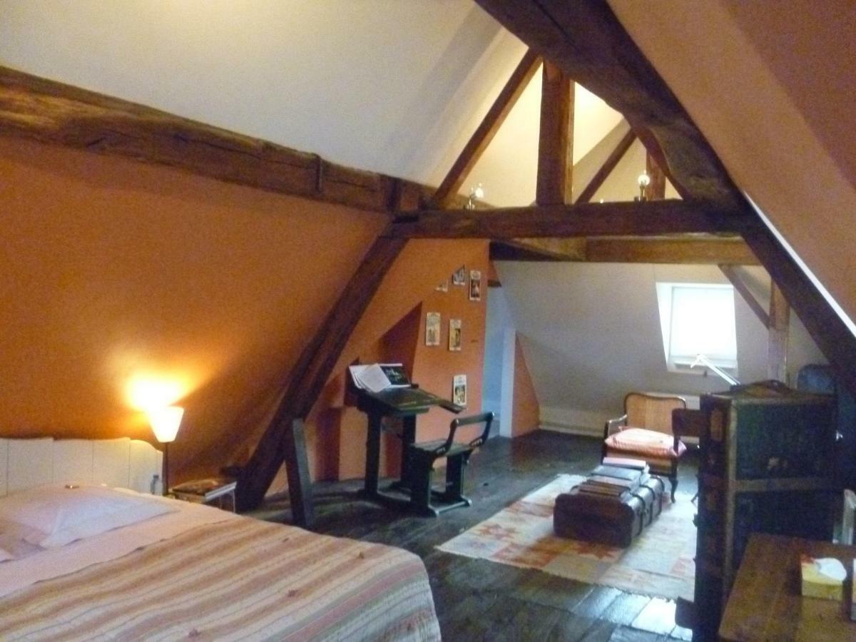 Chambre d'Hôtes Les Augustins  Huy Exterior foto