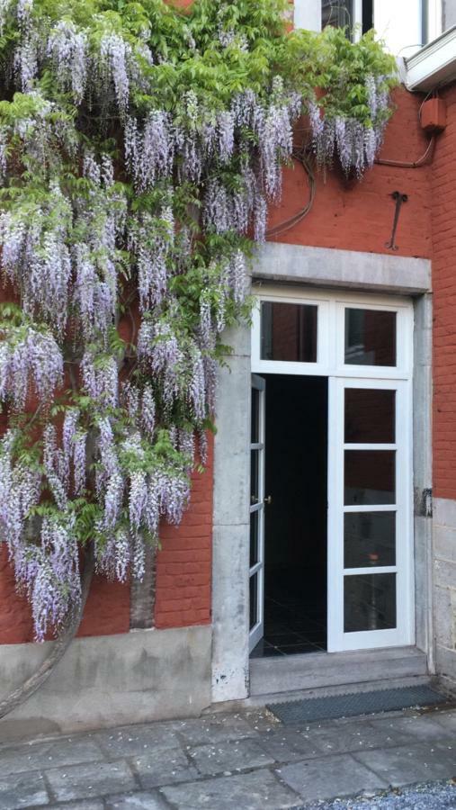 Chambre d'Hôtes Les Augustins  Huy Exterior foto